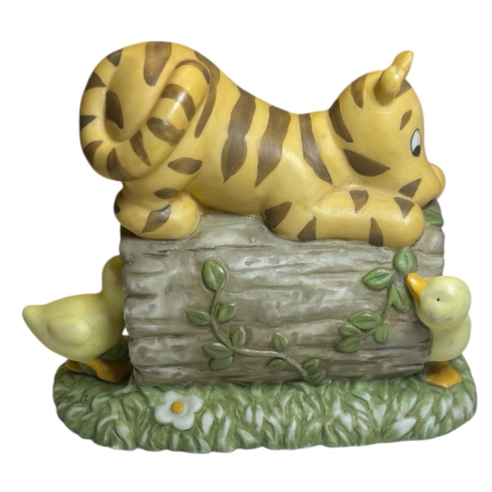 Michael & Co Classic Winnie The Pooh Disney Tigger Night Light Cover Figurine